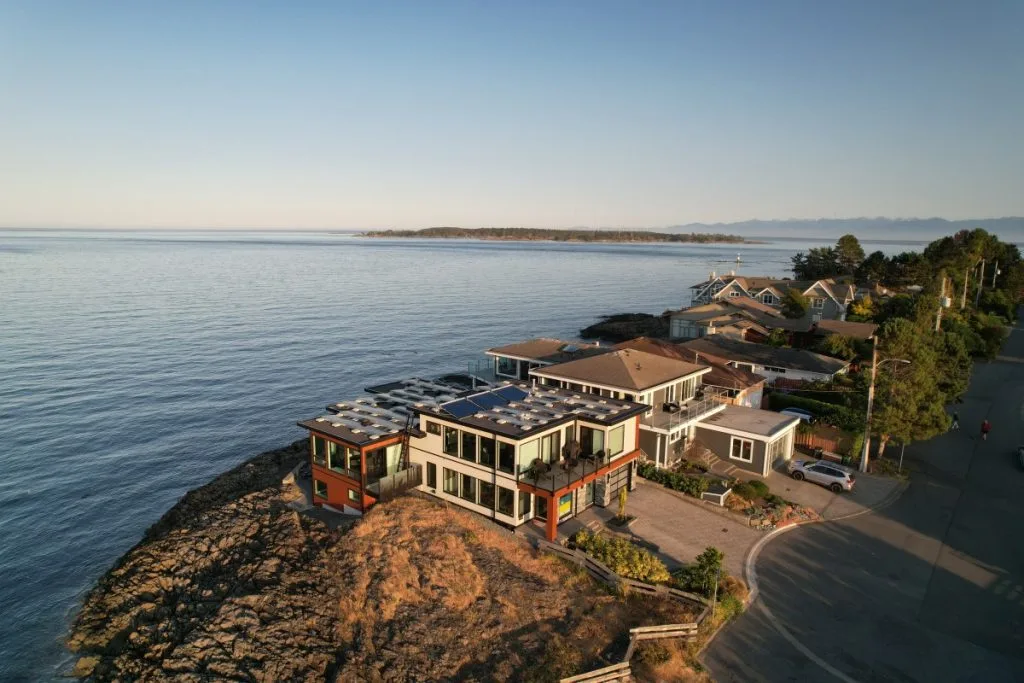 Solar power installation by Solve Energy on Vancouver Island, BC.