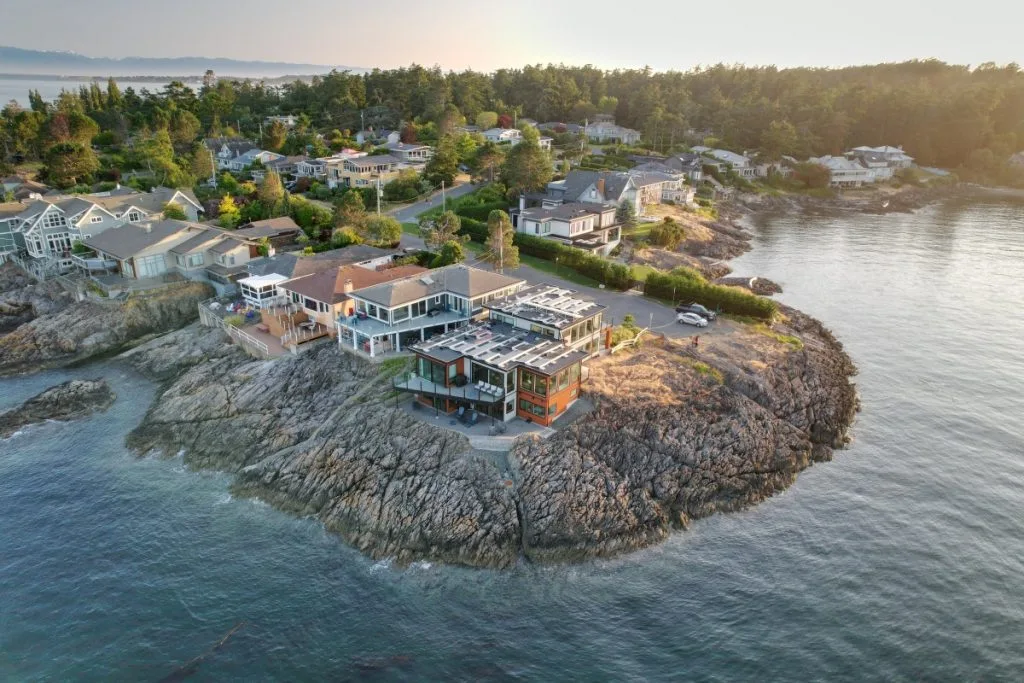 Home solar system in Victoria, BC by Solve Energy Inc.