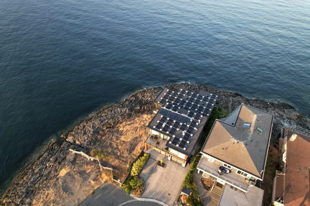 Western Canada solar panels by Solve Energy Inc.